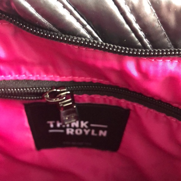 NWT THINK ROYLN Pearl Gray Quilted Westwood Crossbody w/Fashion Strap - Picture 7 of 8